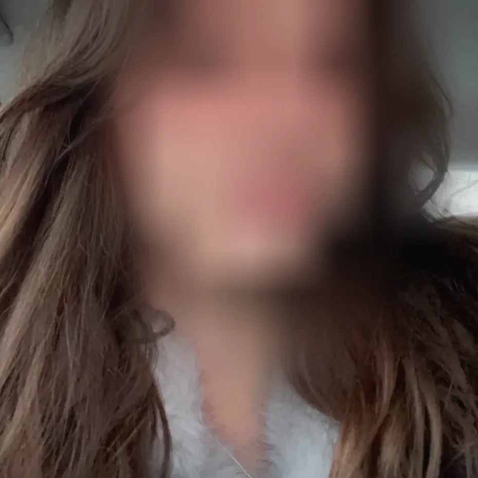 Ginevra, 23 anni